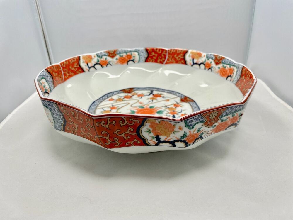 ARITA Japanese Imari Floral Porcelain Scalloped Serving Bowl